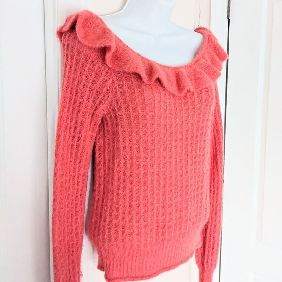 ANTHROPOLOGIE textured ruffle boat neckline off shoulder coral sweater Small - Picture 4 of 11
